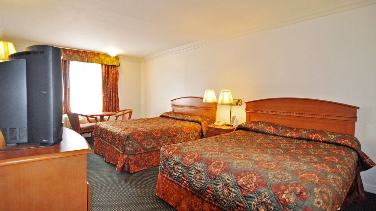 Photo of Bedroom in Orange