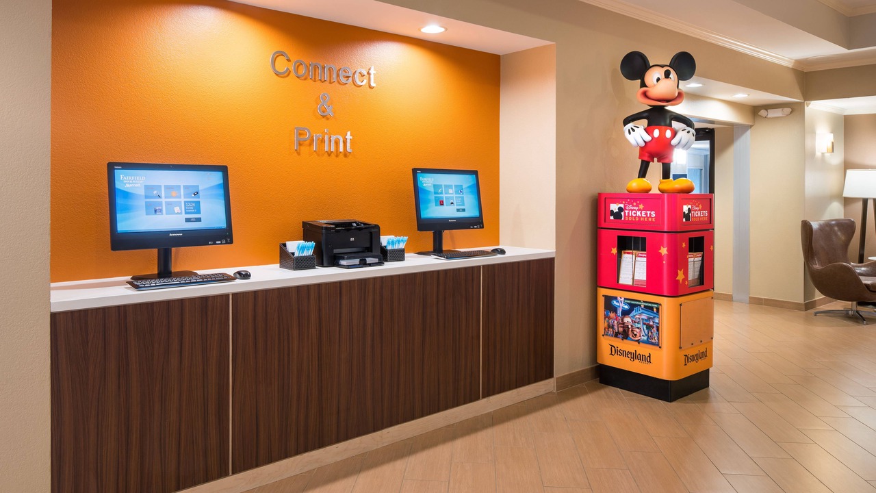 Photo of Livingroom in Anaheim Resort