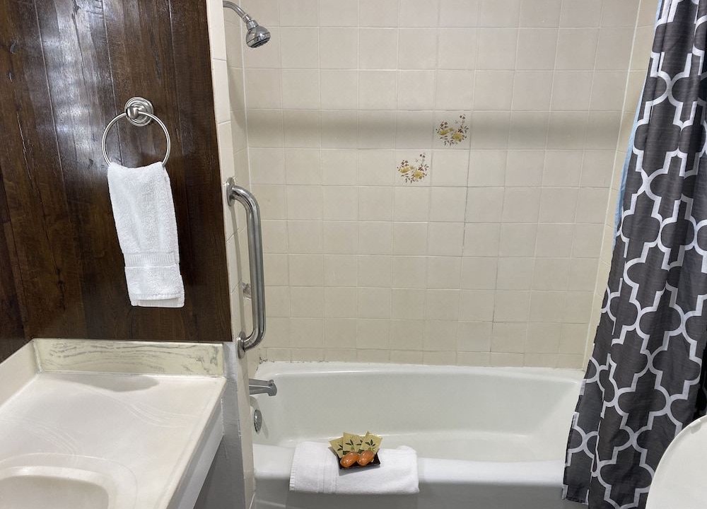 Photo of Bathroom in Orange