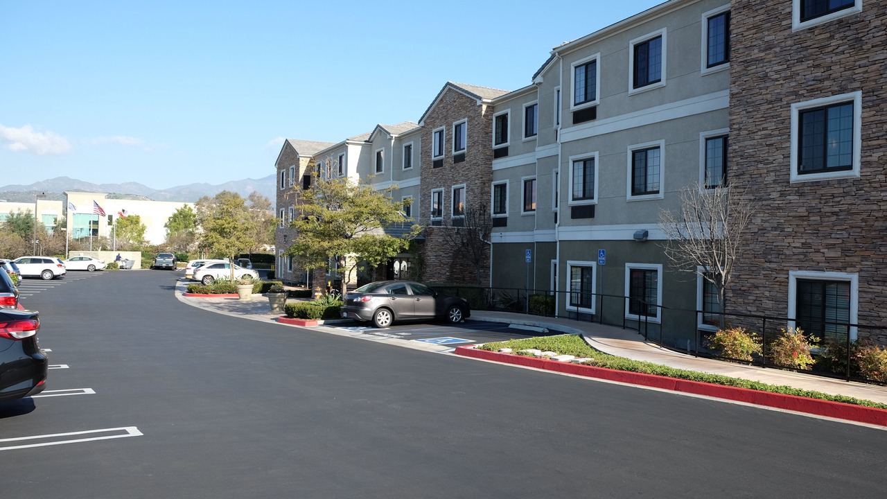 Photo of Buildings in Lake Forest