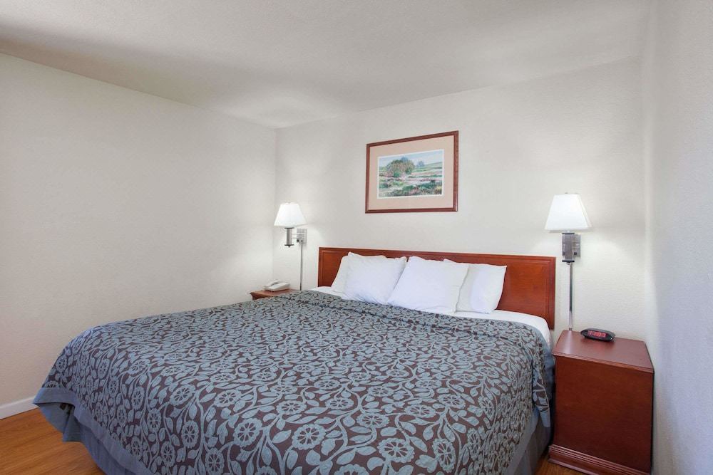 Photo of Bedroom in Orange