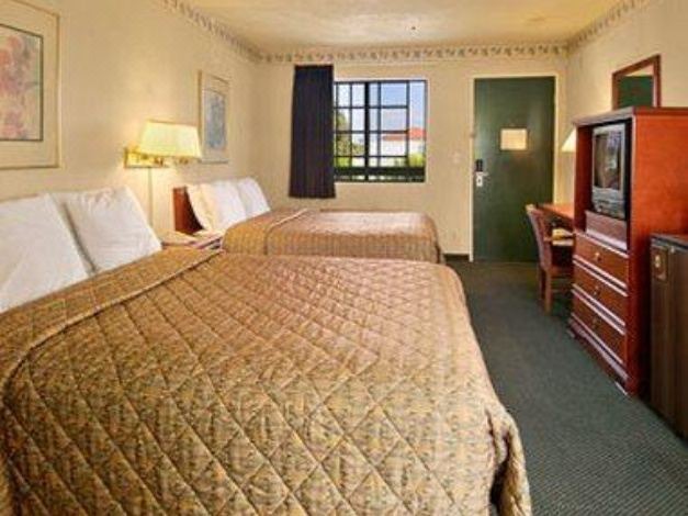 Photo of Bedroom in Orange