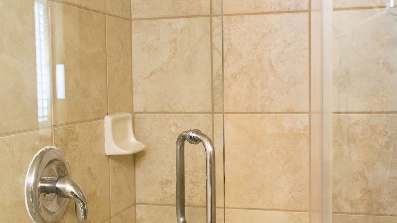 Photo of Bathroom in Roseville - Fleet Ridge