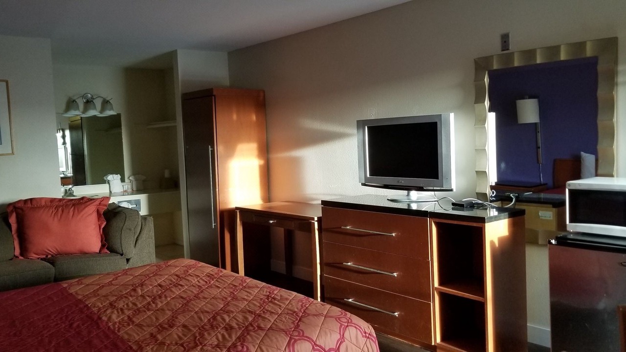 Photo of Livingroom in Fullerton