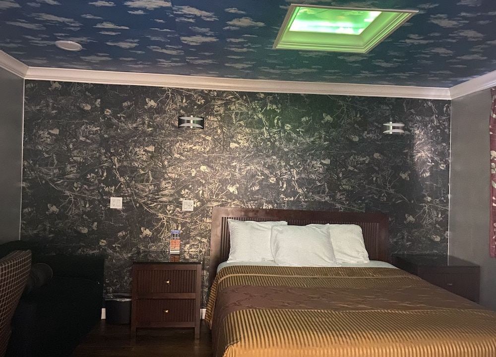 Photo of Bedroom in Orange