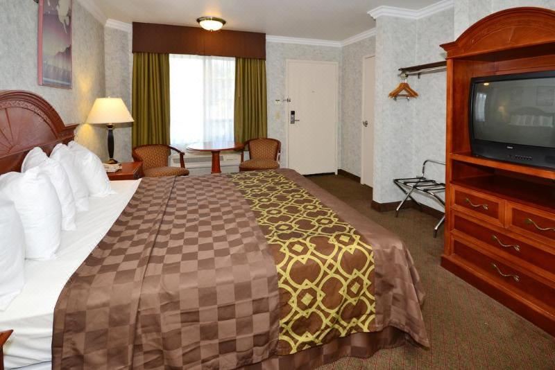 Photo of Bedroom in Lawndale
