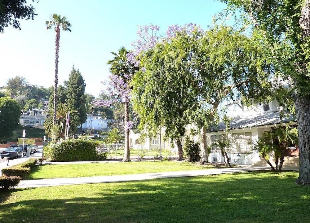 Photo of Others in Hollywood