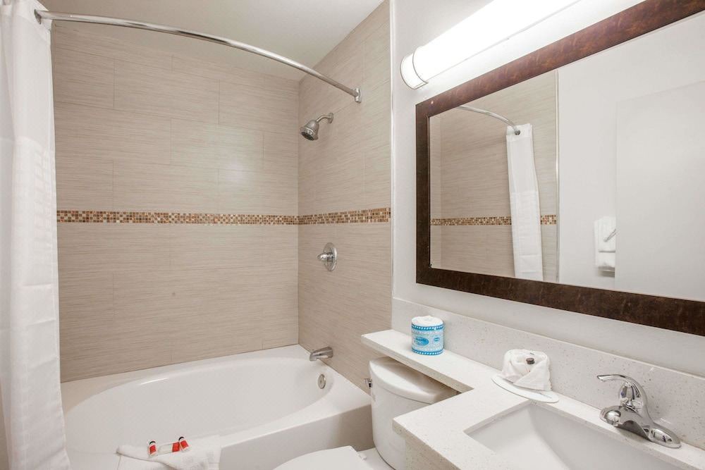 Photo of Bathroom in Orange