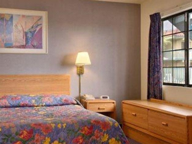 Photo of Bedroom in Needles