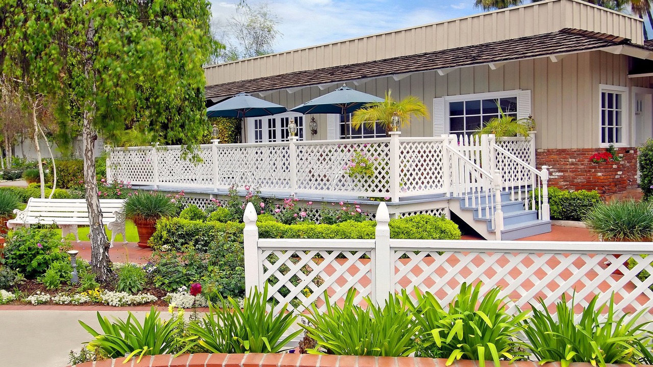 Photo of Buildings in Mission Valley West