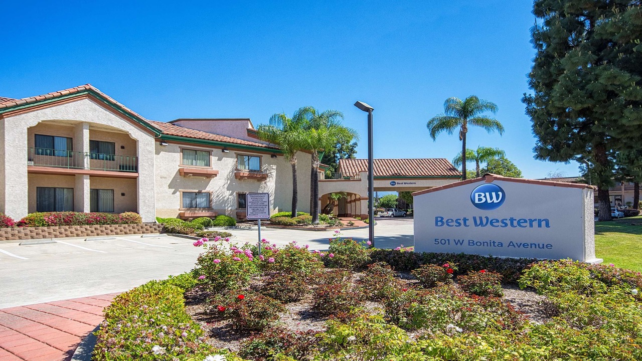 Photo of Buildings in Bonita