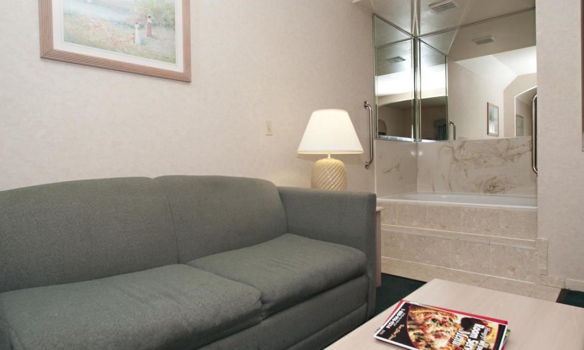Photo of Livingroom in West Park Community