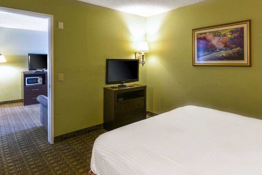 Photo of Bedroom in Northwest Anaheim