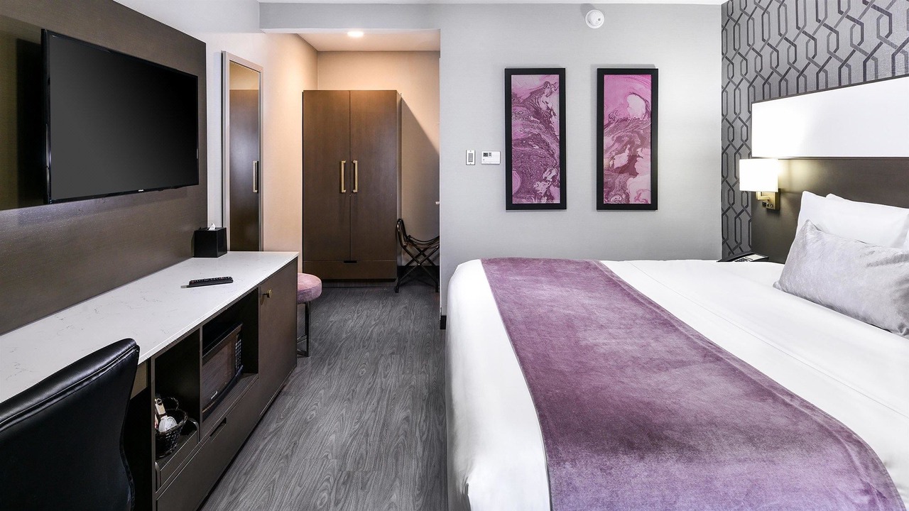 Photo of Bedroom in Hollywood