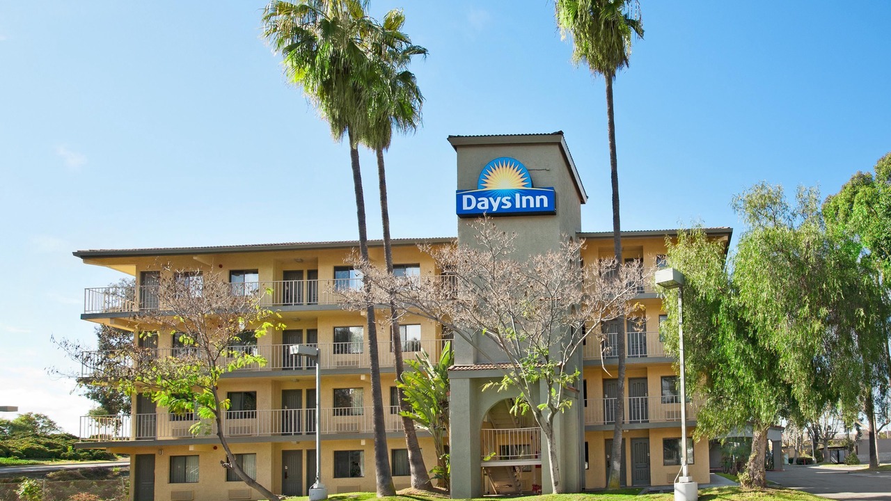 Photo of Buildings in Northwest Anaheim