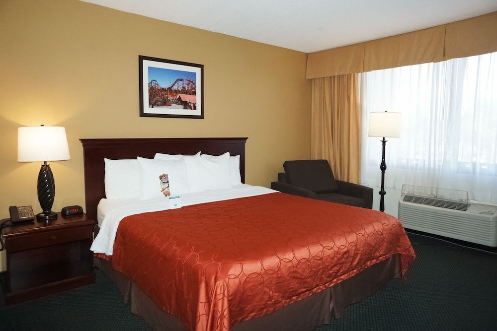 Photo of Bedroom in Northwest Anaheim
