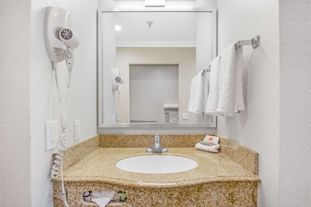 Photo of Bathroom in Fontana