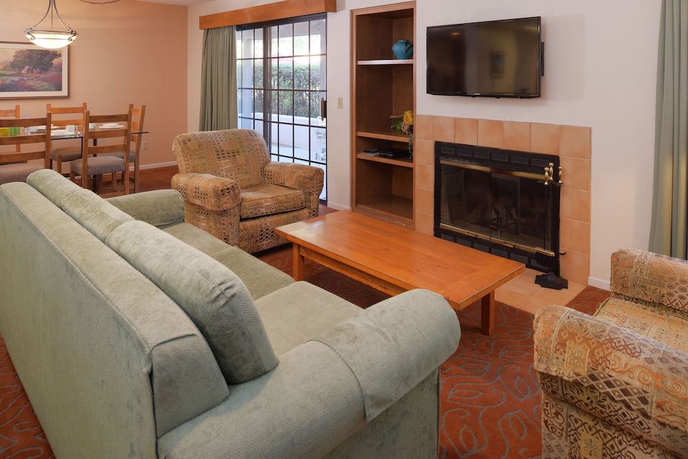 Photo of Livingroom in San Diego Country Estates