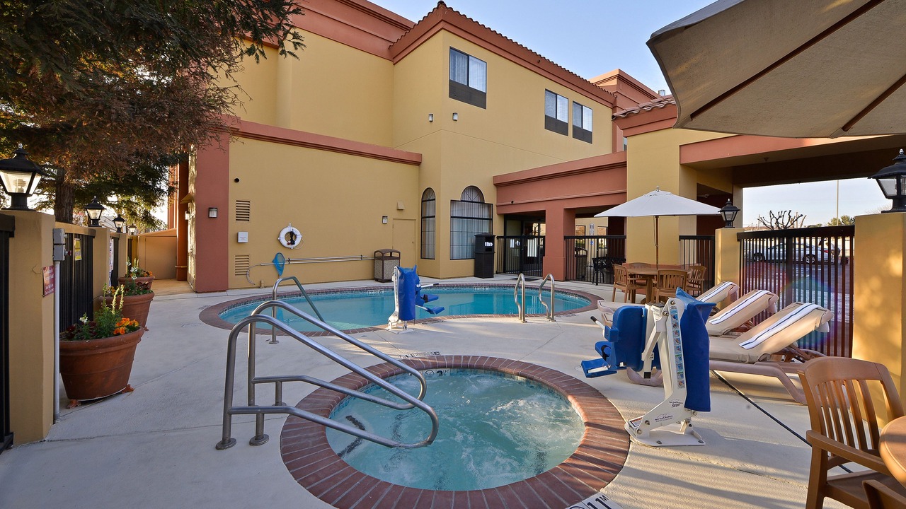 Photo of Outdoor in Raisin