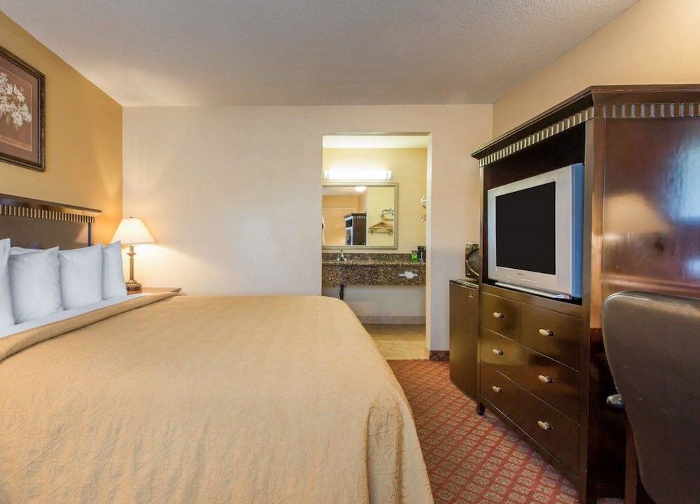 Photo of Bedroom in San Bernardino