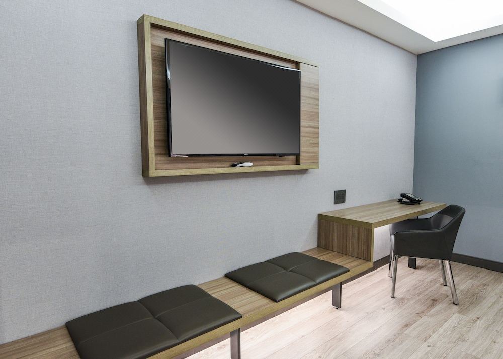 Photo of Livingroom in Wilshire