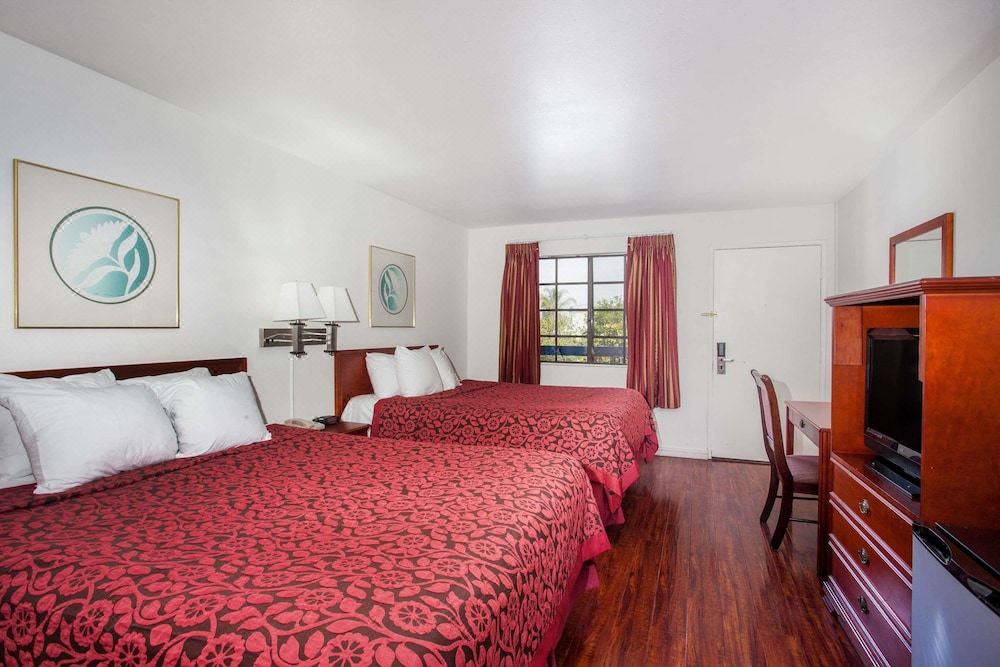 Photo of Bedroom in Orange