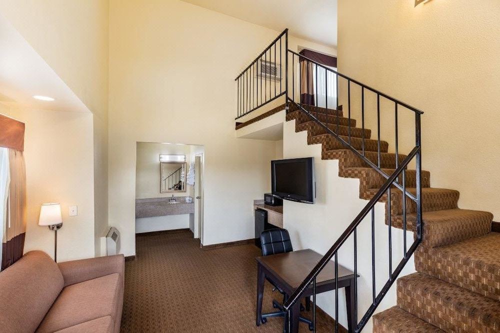 Photo of Livingroom in Tustin