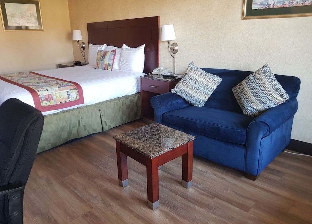 Photo of Livingroom in Downtown