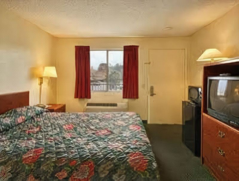 Photo of Bedroom in Patton