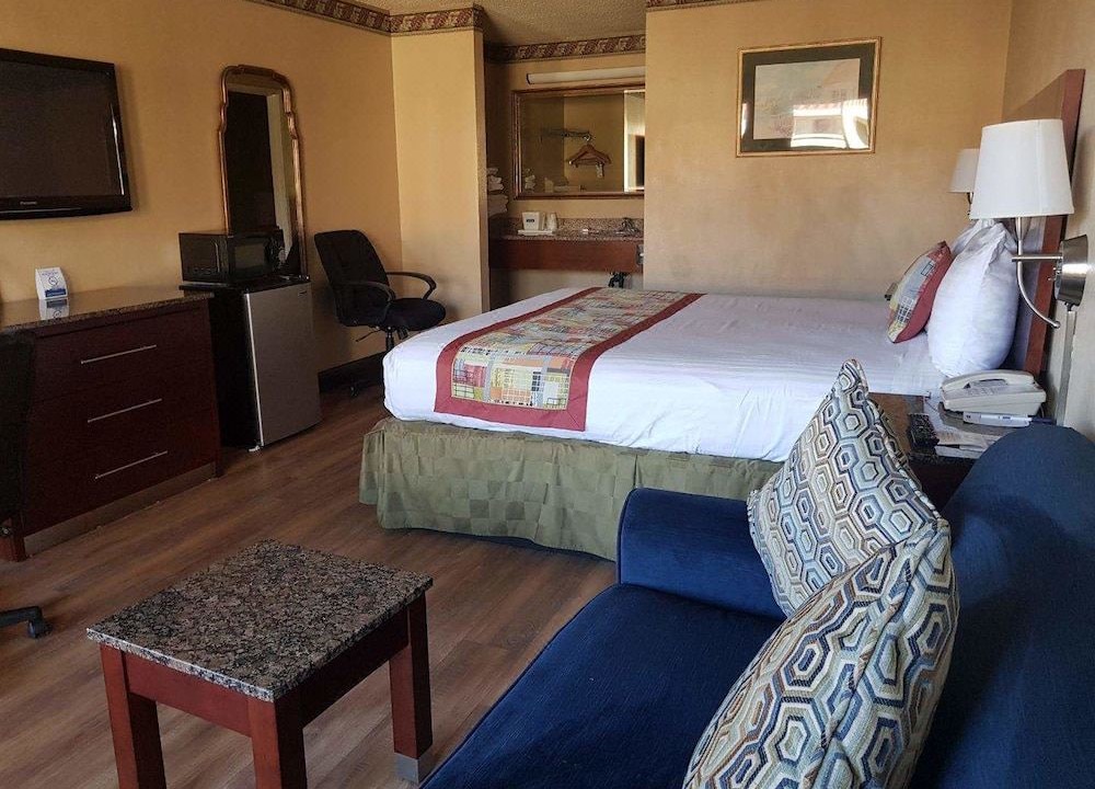 Photo of Livingroom in Downtown