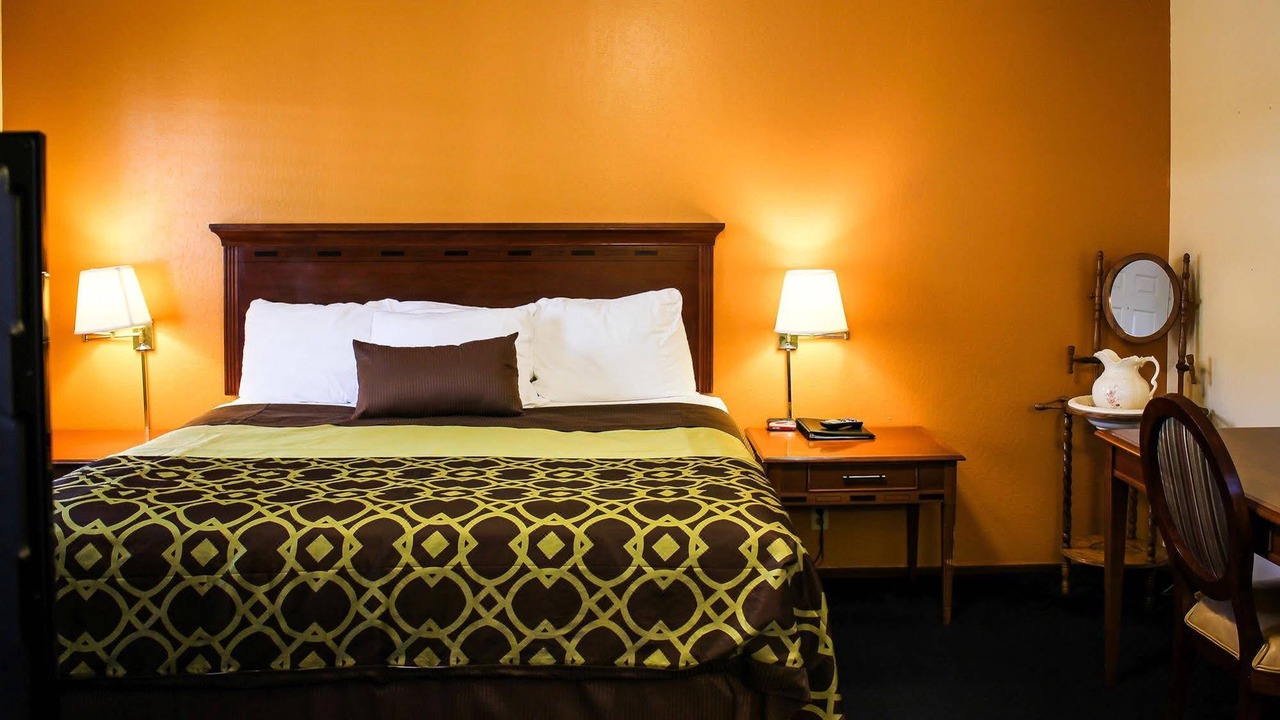Photo of Bedroom in Willits
