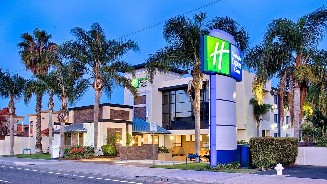 Photo of Buildings in East Side Costa Mesa