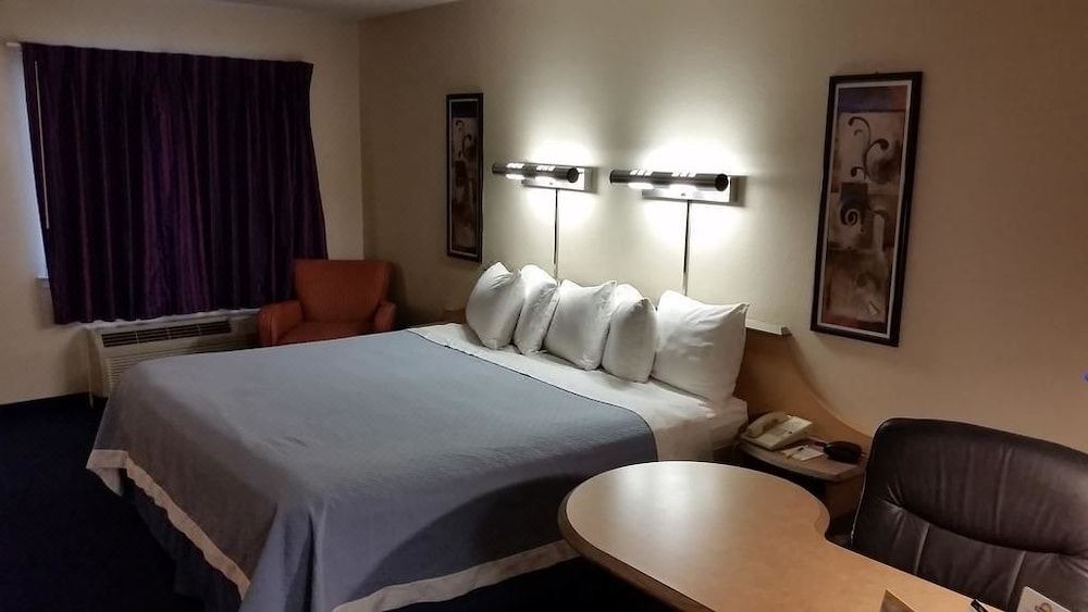 Photo of Bedroom in Northwest Anaheim