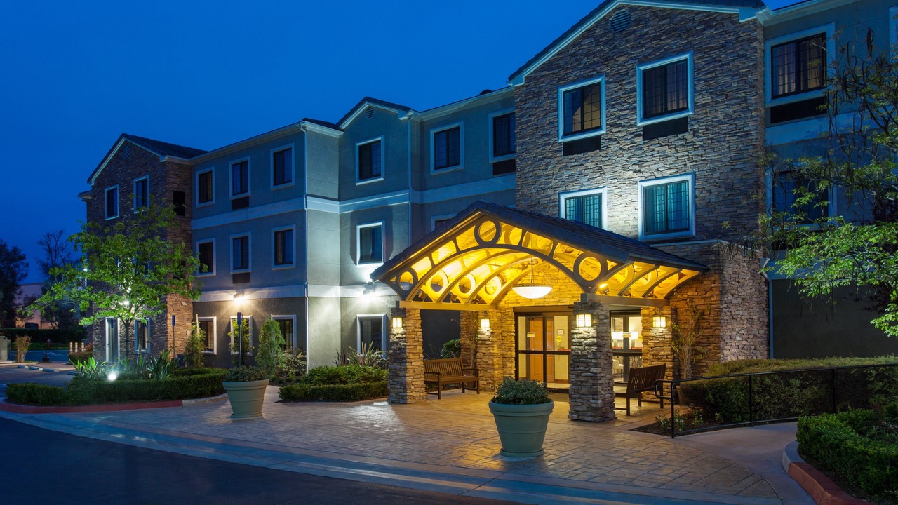 Photo of Buildings in Lake Forest