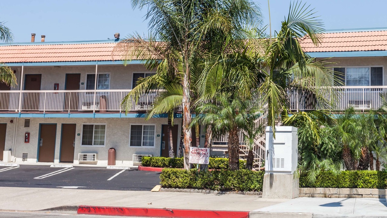 Photo of Buildings in Northwest Anaheim