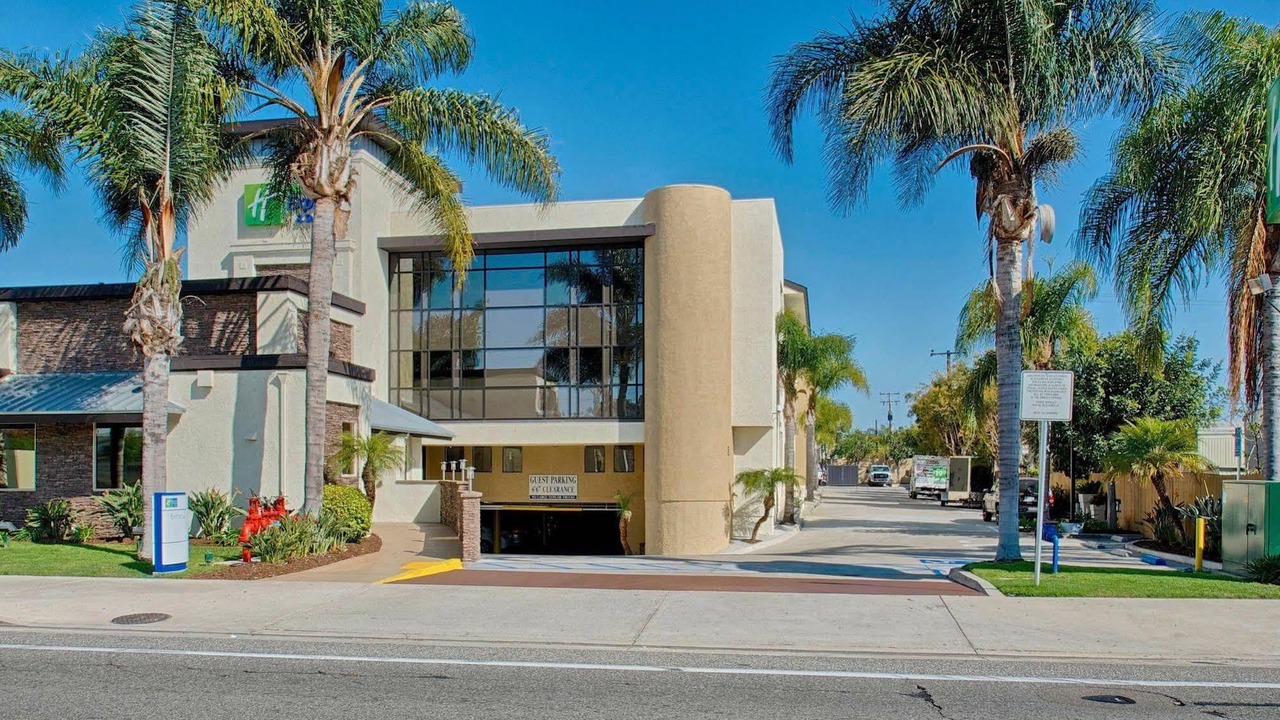 Photo of Buildings in East Side Costa Mesa