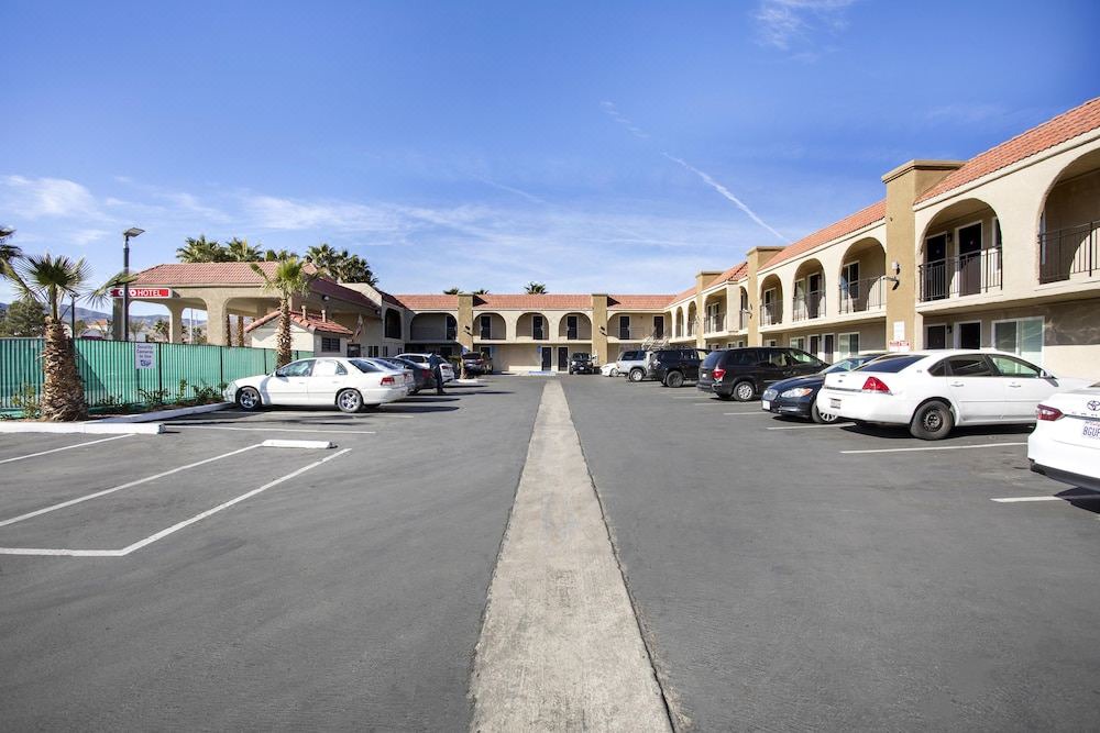 Photo of Buildings in Palmdale
