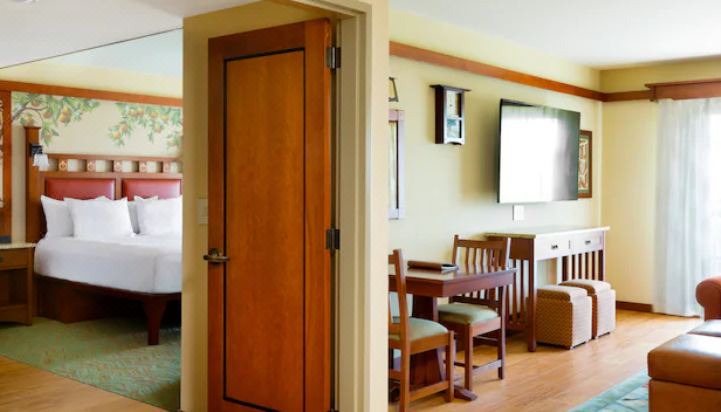 Photo of Livingroom in Anaheim Resort