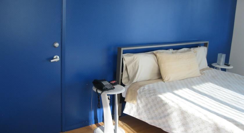 Photo of Bedroom in Eastern Malibu