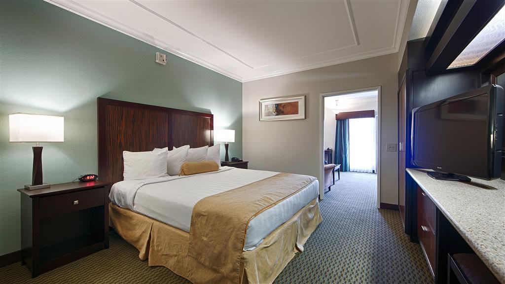 Photo of Bedroom in Lake Forest