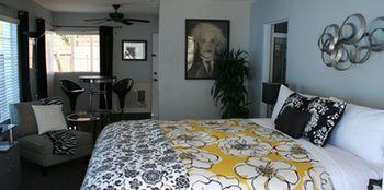 Photo of Bedroom in Uptown Design District