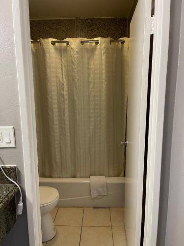 Photo of Bathroom in Del Aire