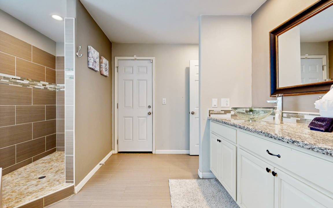 Photo of Bathroom in Indio Hills