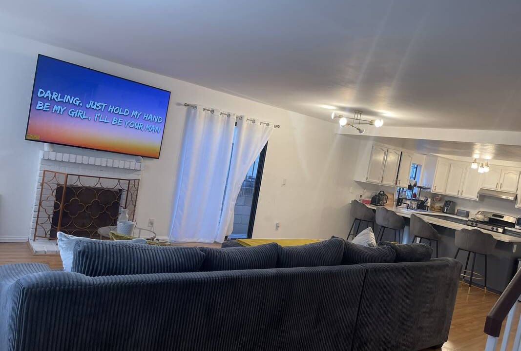 Photo of Livingroom in North Long Beach