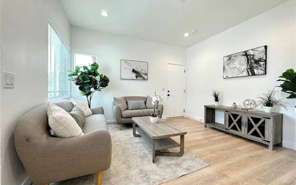 Photo of Livingroom in Westminster