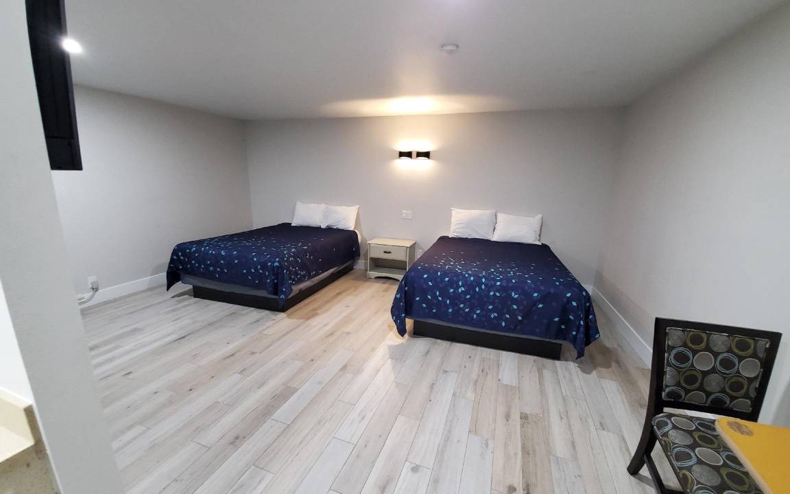 Photo of Bedroom in Compton