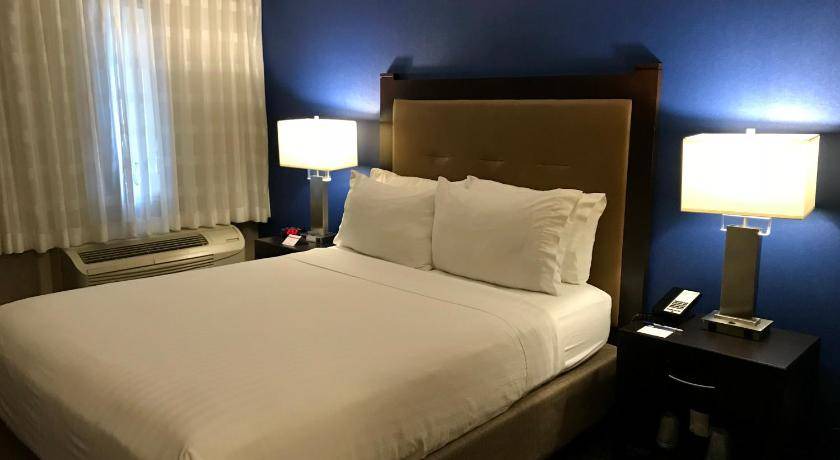 Photo of Bedroom in East Pasadena