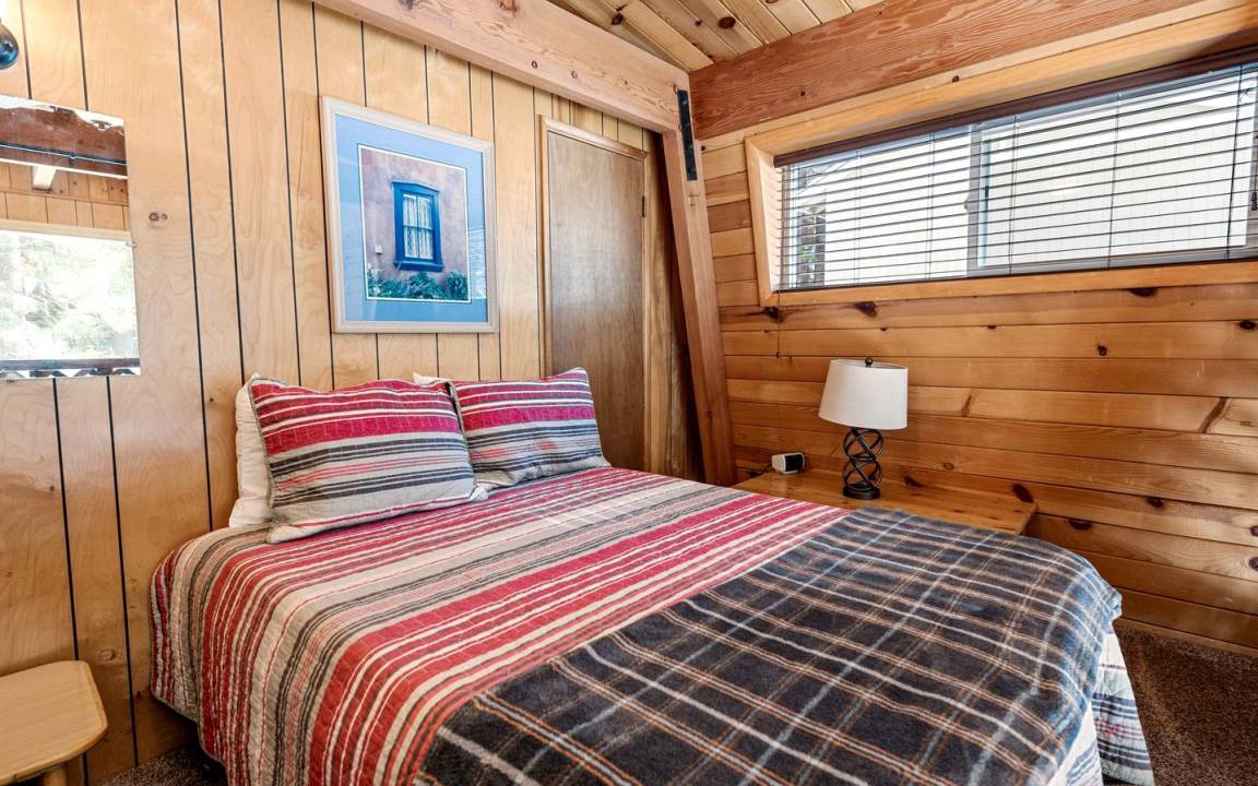 Photo of Bedroom in Summit Estates