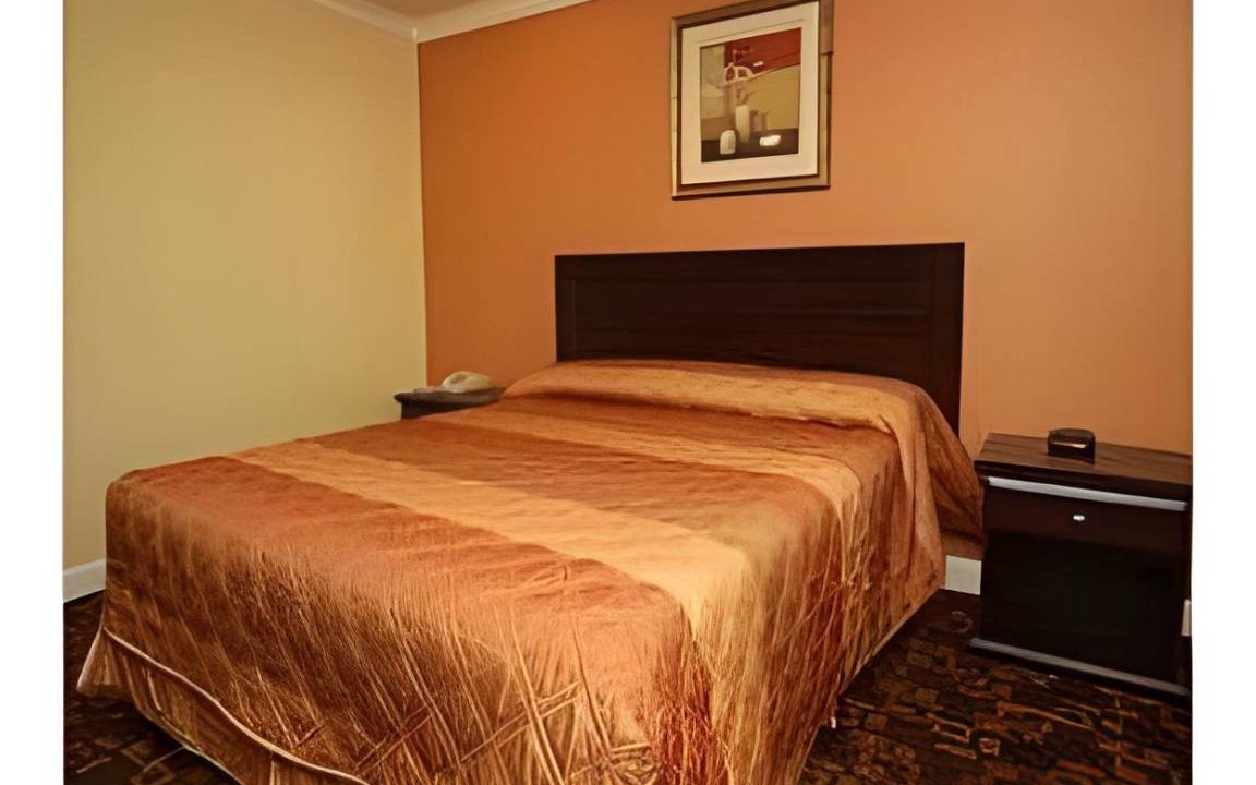Photo of Bedroom in Munras Avenue