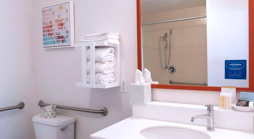 Photo of Bathroom in Seal Beach